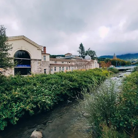 شقة La Cachette Des Volcans لا بوربول
