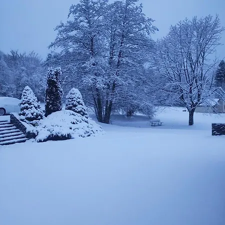 La Cachette Des Volcans * لا بوربول